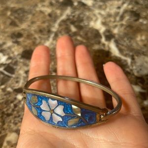 Bangle bracelet